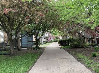 1019 Francis Dr APT 1, Champaign, IL