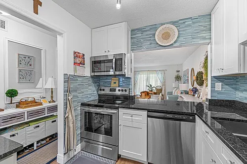 2855 S Garden Dr #211 Photo 1
