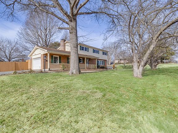 2nd image of 2405 Rambling Rd