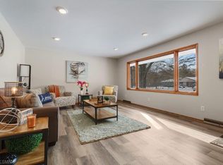 469 Queenan Ave S, Lakeland, MN 55043