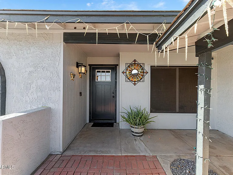 4716 W Christy Dr — Photo 9