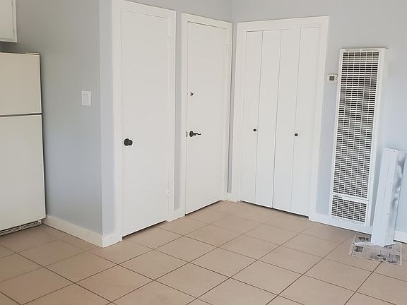 3rd image of 1200 Brunswick Ln
