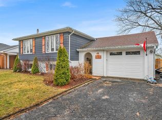 147 Boardwalk Ave, Amherstburg, ON N9V 3C9