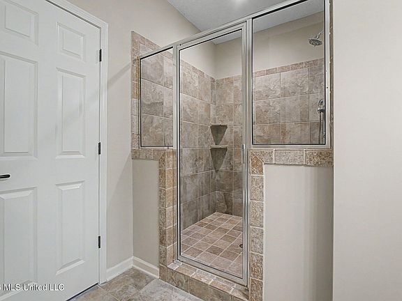 5th image of 3299 Jade Ln