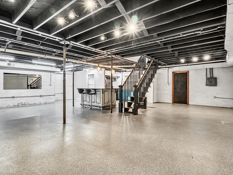 5004 Holston Dr — Photo 22