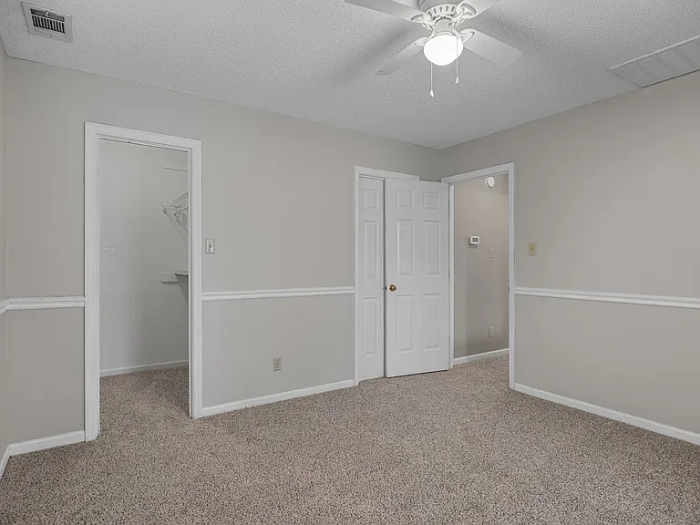 300 Davis Rd — Photo 24