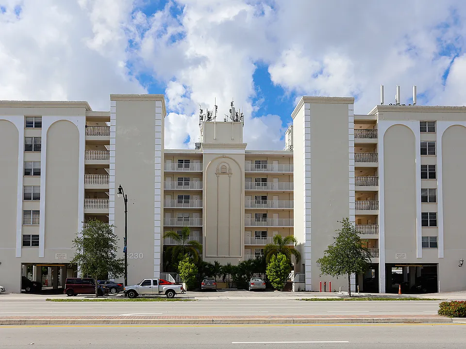 Hollywood Cambridge Partners LLC