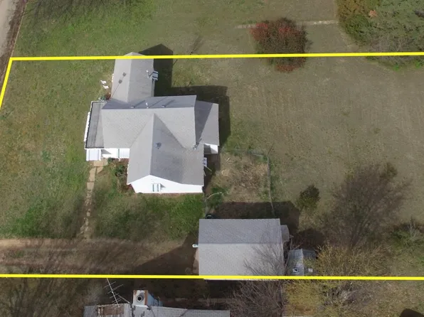 306 E Nebraska St, Turon, KS 67583