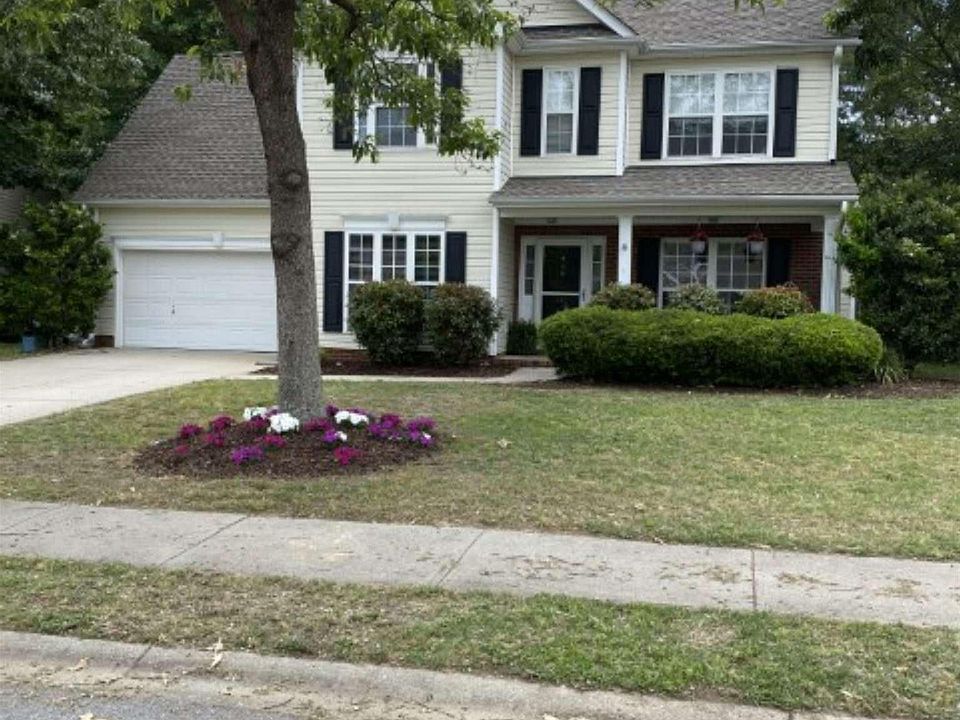 1st image of 587 Abbeyhill Dr