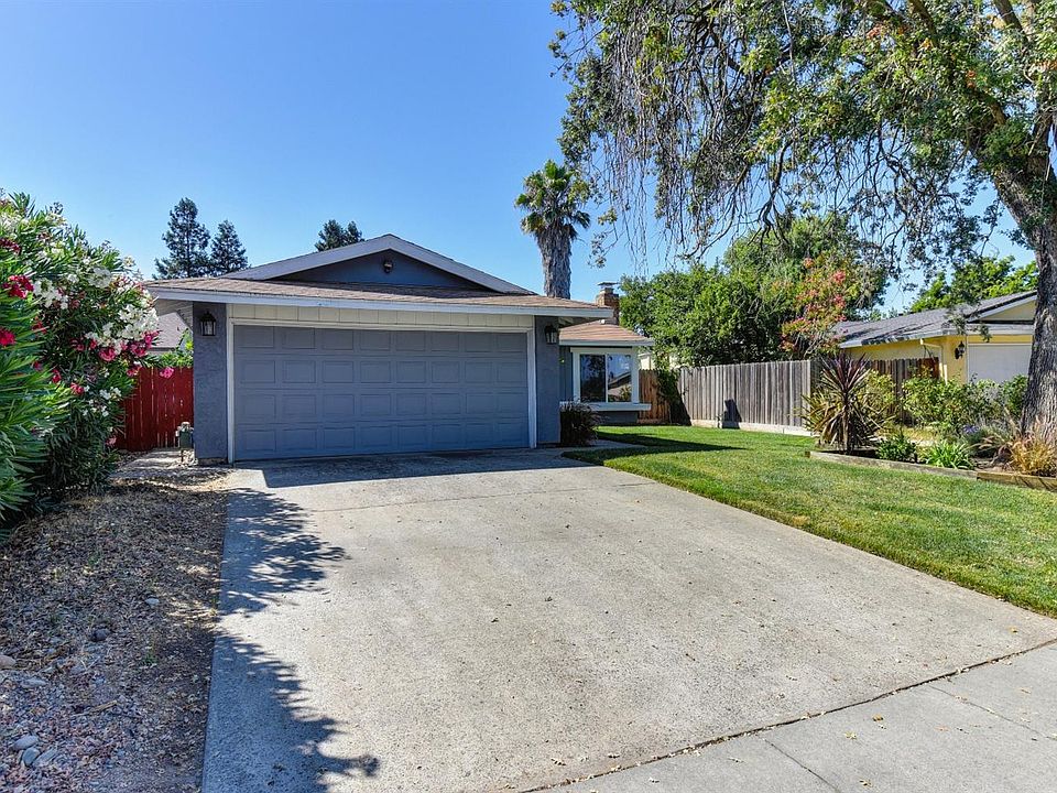 1st image of 7892 Deer Creek Dr