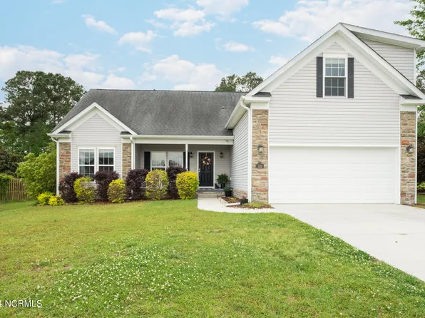 101 Hemlock Court, Hampstead, NC 28443