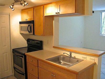 2630 SW 28th St APT 23, Miami, FL, 33133