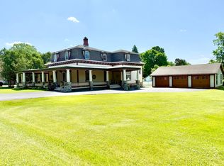 7 Chestnut St, Champlain, NY 12919