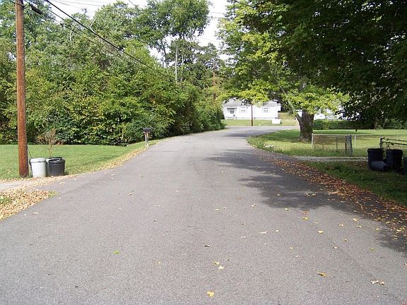 4th image of 1001 Opal Dr