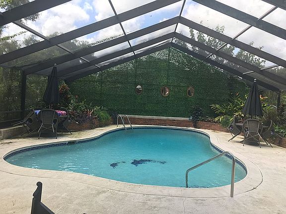 2nd image of 82 N Saint Andrews Dr