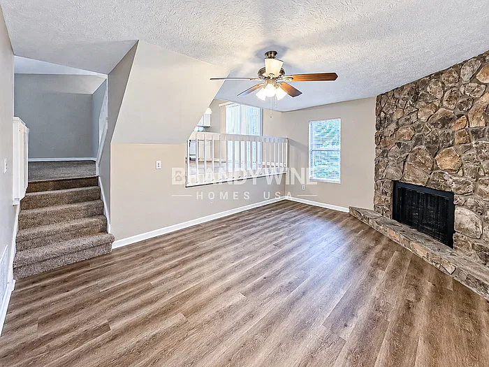 3 bed, 2.5 bath, 1632 sqft, $1,727 — Photo 4