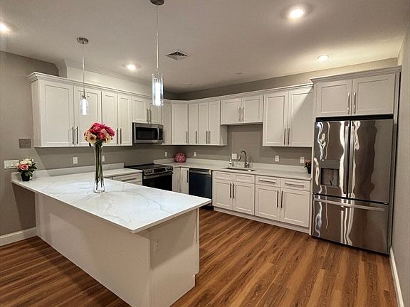 3rd image of 13 Nahant St #2B