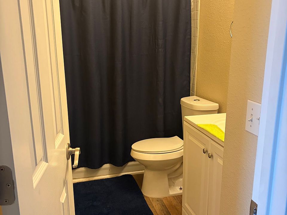 1st image of 112 Lakemont Dr #2