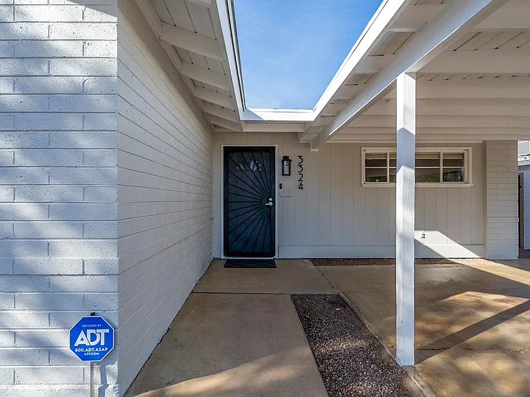 3324 N 6th Ave — Photo 12