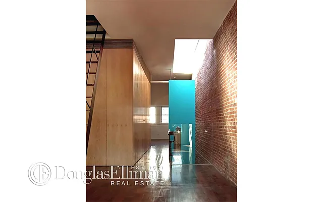 Rented by Douglas Elliman | media 19