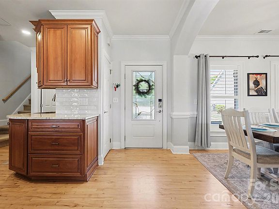 4th image of 134 Chandeleur Dr