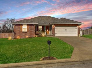 713 W Christopher Ln, Clever, MO 65631