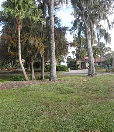 3rd image of 1004 Clusterwood Dr