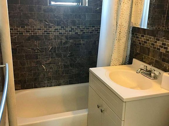 5th image of 2168 35th St APT 4E