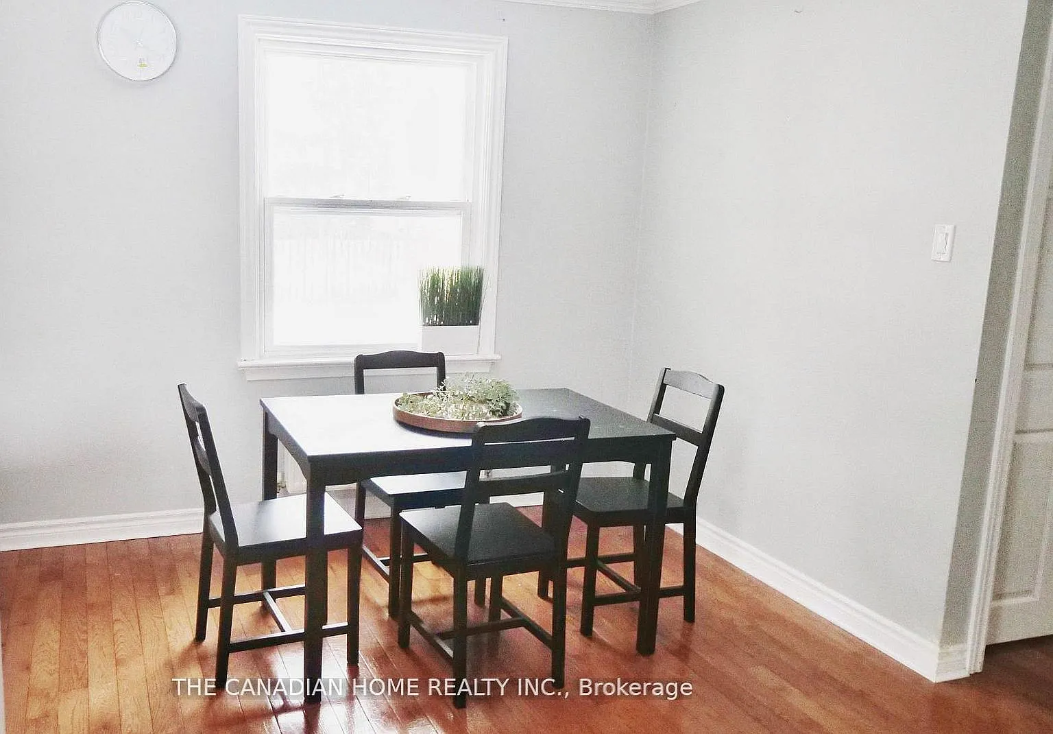 5 bed, $1,000 — Photo 4