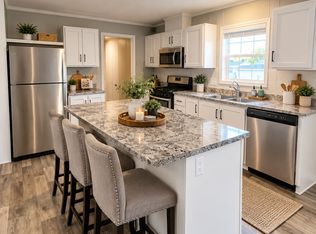 73 Ashley Cir #49, Swartz Creek, MI 48473