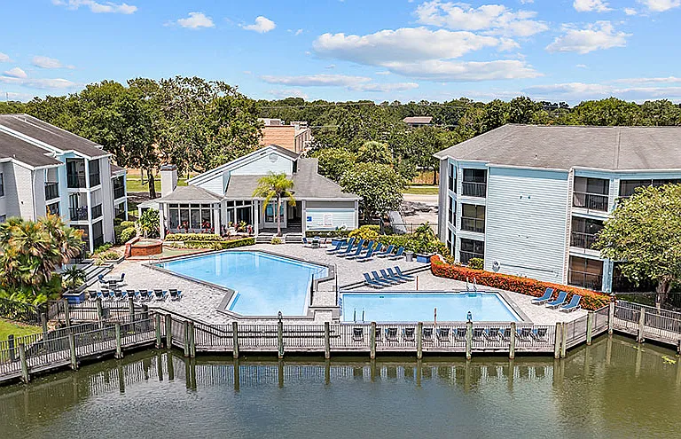 Haven at Waters Edge — Photo 17