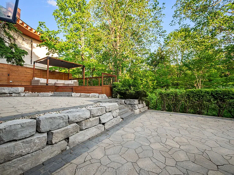 35 Wentworth Ave — Photo 41