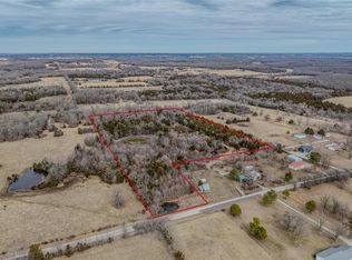 21823 Clinton Rd, Lebanon, MO 65536