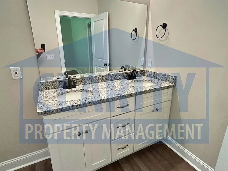 5062 Solar Ln NW — Photo 22