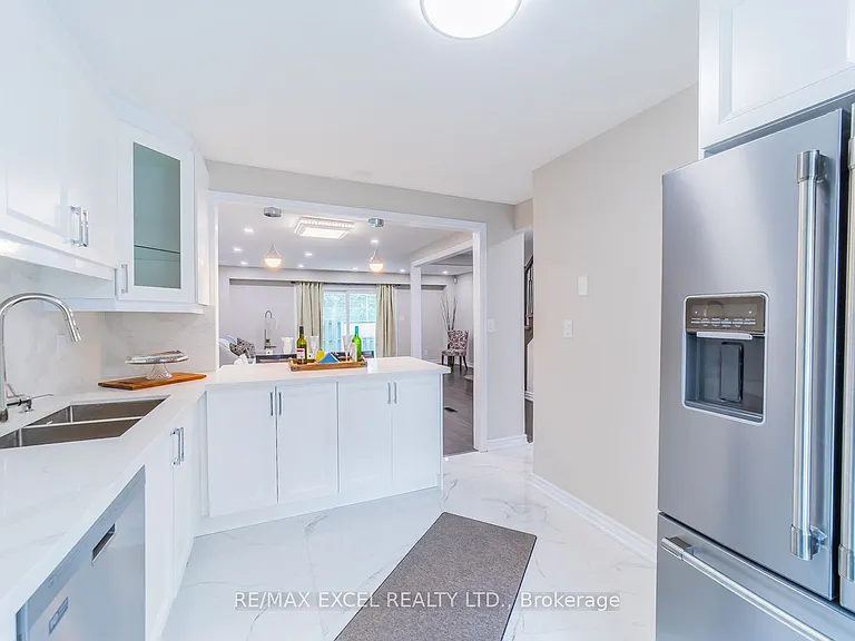 21 Livonia Pl #112 — Photo 4