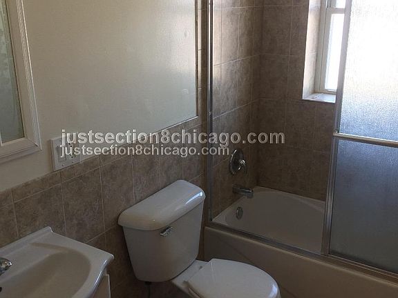2nd image of 1144 N Lawler Ave #3
