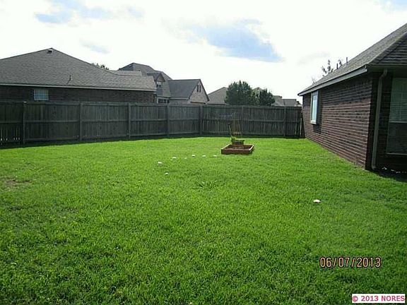 3rd image of 15212 E 88th Pl N