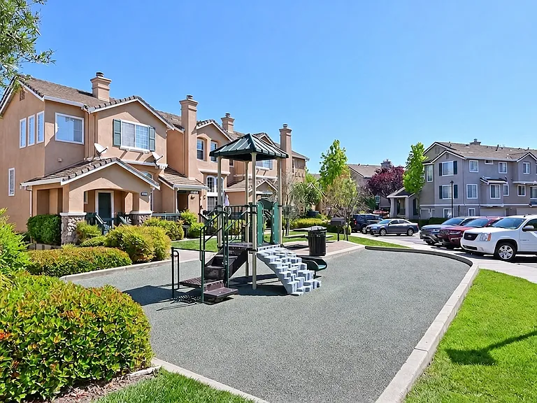 5000 Starling St — Photo 25