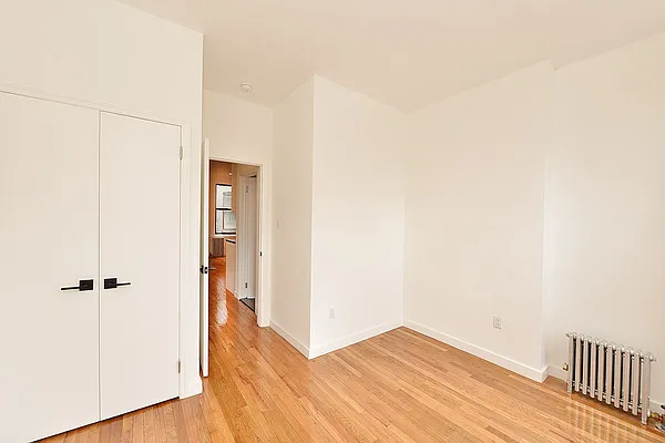 Rented by Flatiron Real Estate Advisors LLC | media 33