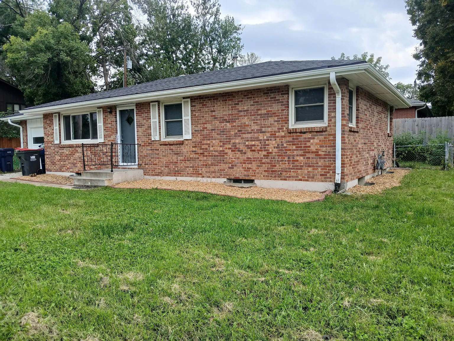 3 bed, 1025 sqft, $1,500 — Photo 1
