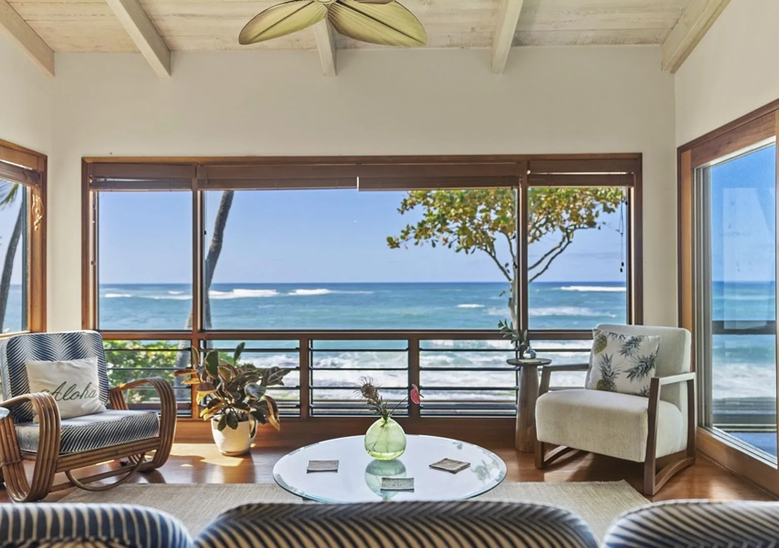 Maluhia Beach House: Private Beachfront Getaway w/ Lanai & Ocean Views — Photo 4