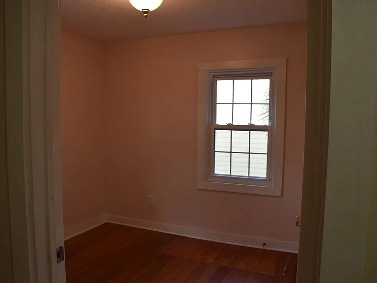 3 bed, 2.0 bath, 1530 sqft, $1,900 — Photo 3