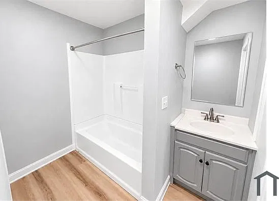 2 bed, 1028 sqft, $1,850 — Photo 4