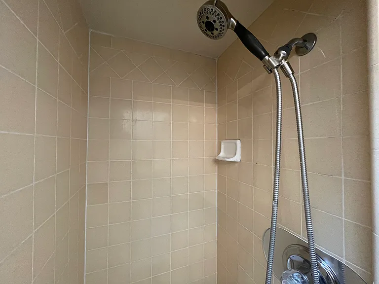 7394 Mission St #6 — Photo 9