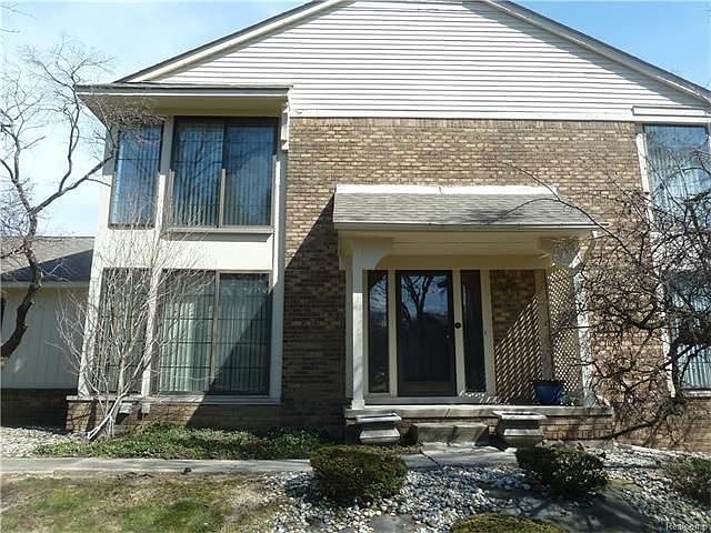 For Sale: 7161 Creeks Xing, West Bloomfield Township, MI 48322