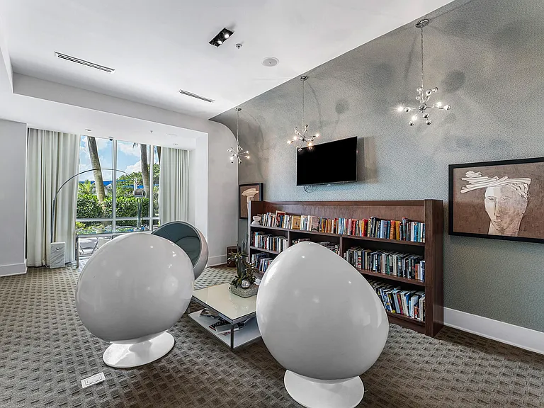 1 N Ocean Blvd #513 — Photo 40