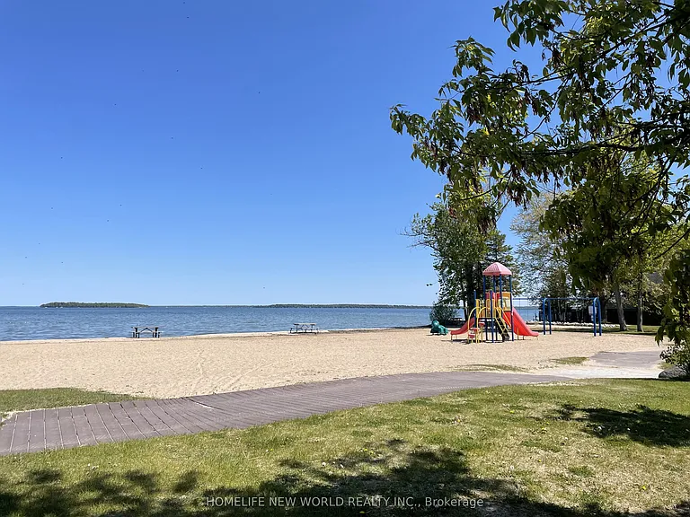 703 Lamb St E — Photo 20