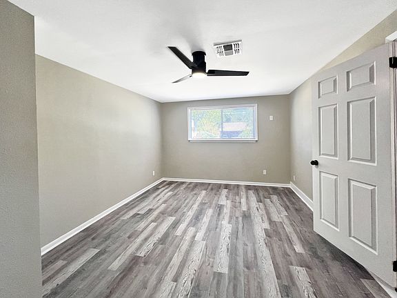 5th image of 4110 Tropical Dr
