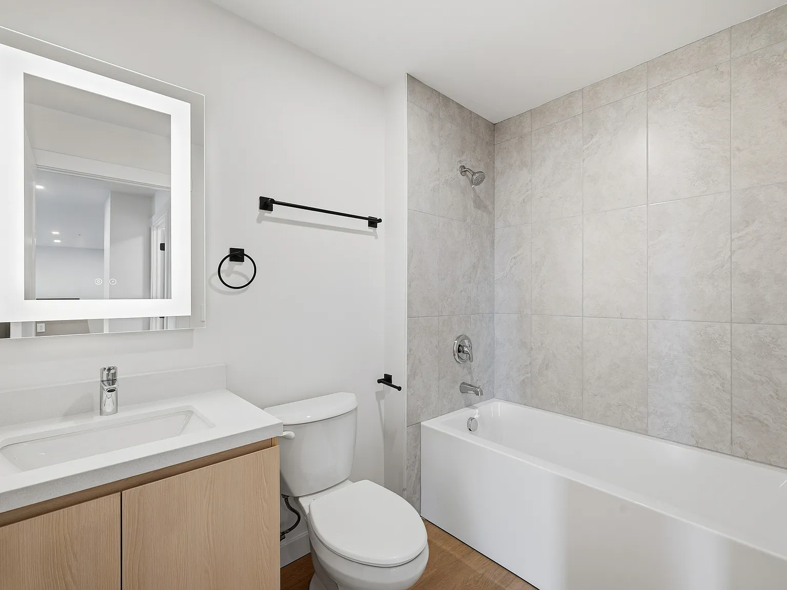95 Caledonia Road Dartmouth — Photo 3