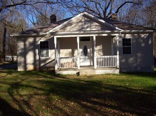 1112 Andrews Dr, Farmville, VA 23901